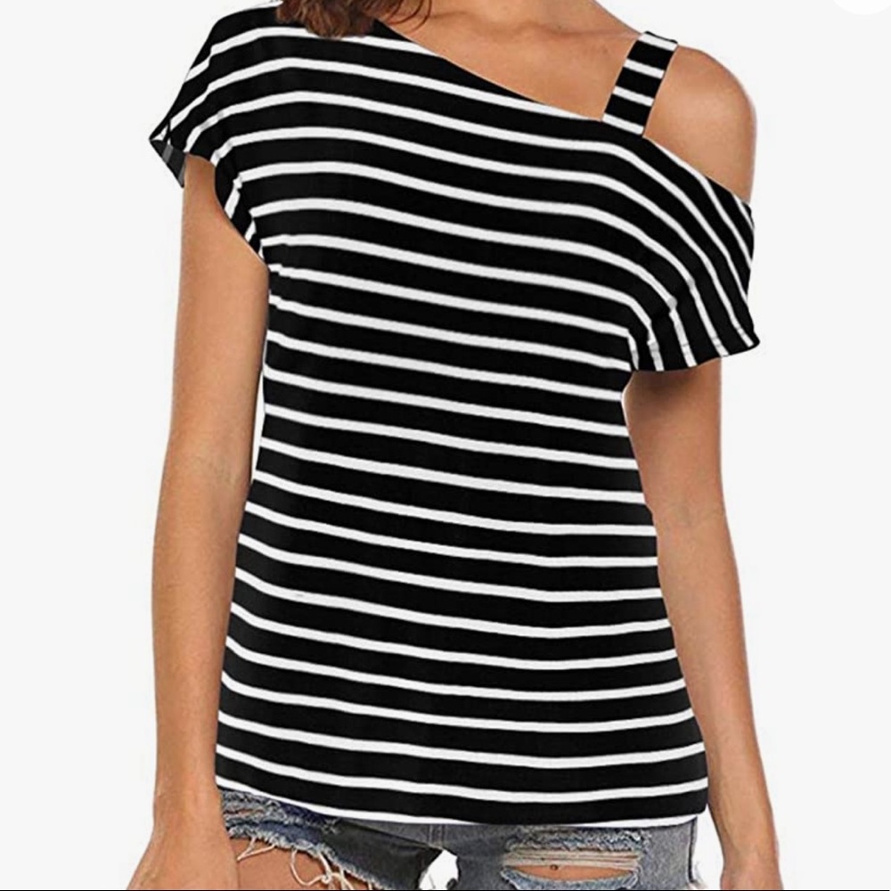 NEW Soft Top Off The Shoulder Cold Shoulder Black and White Striped Size Medium
